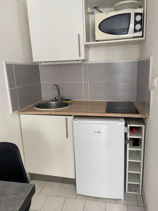 Clim Parking Dhuoda Apartment Nimes