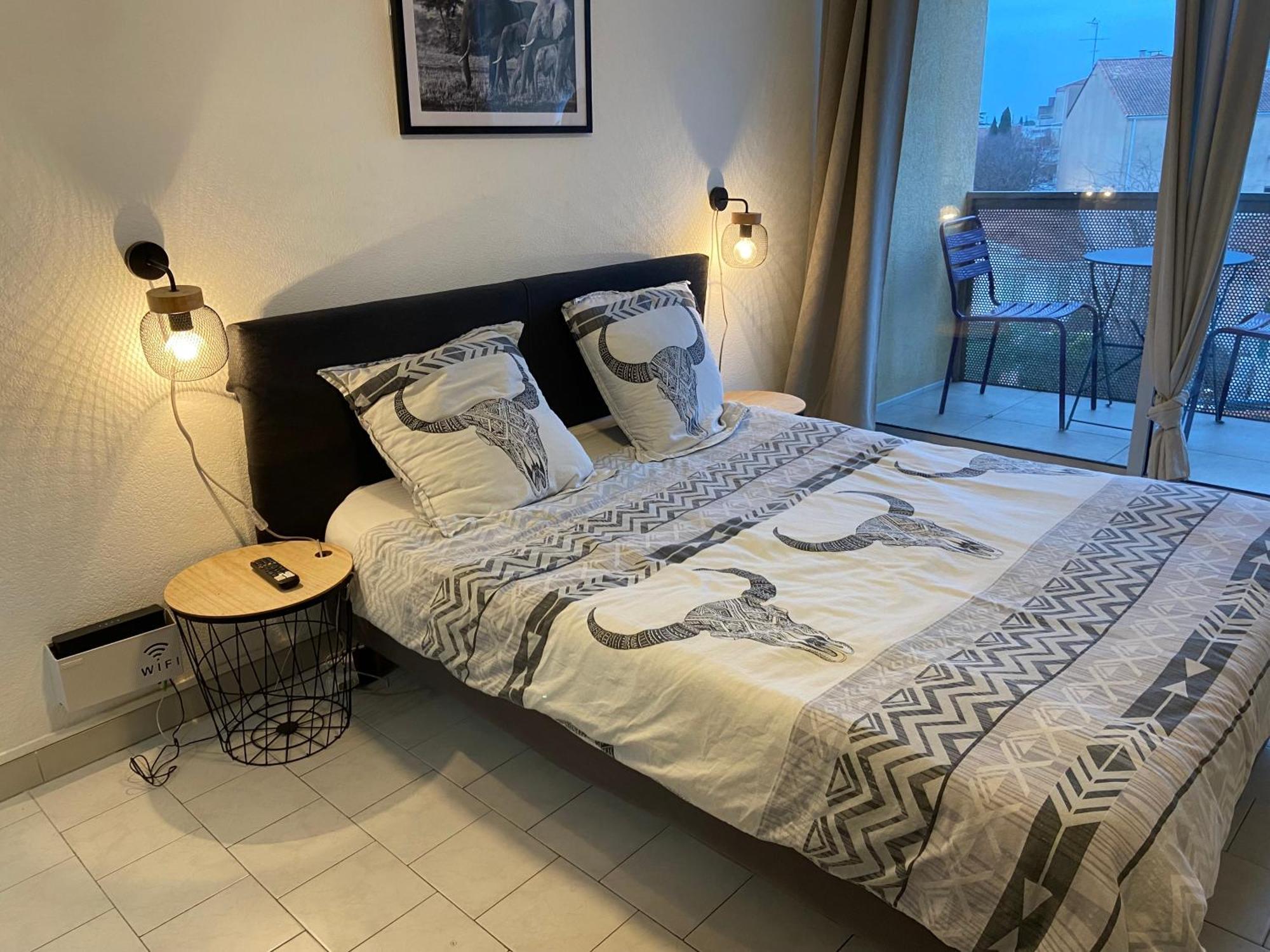 Apartment Clim Parking Dhuoda Nimes